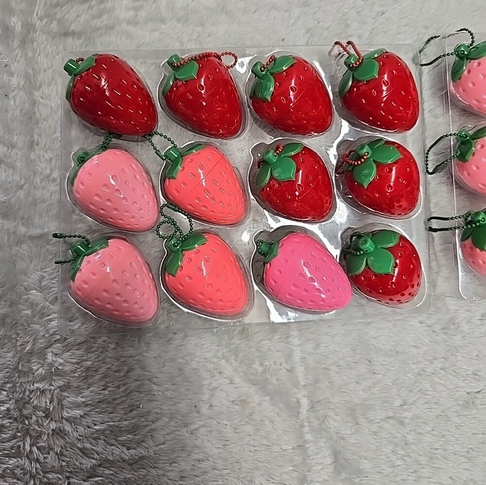 Strawberry Keychain Set - Pink & Red - Picture 3 of 3